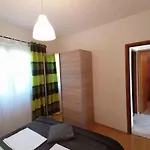 Two-bedroom In Lxxxviii Lejlighed *