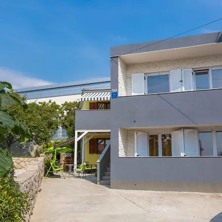 Apartment Two-bedroom In Crikvenica Lxxxviii Dramalj