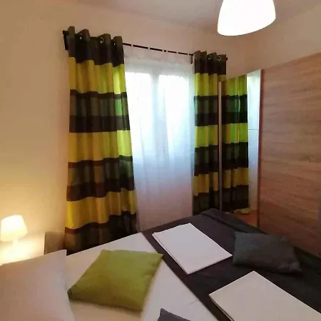 Two-bedroom In Lxxxviii *