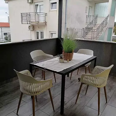 Two-bedroom In Lxxxviii