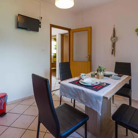 Two-bedroom In Lxxxviii Apartmán