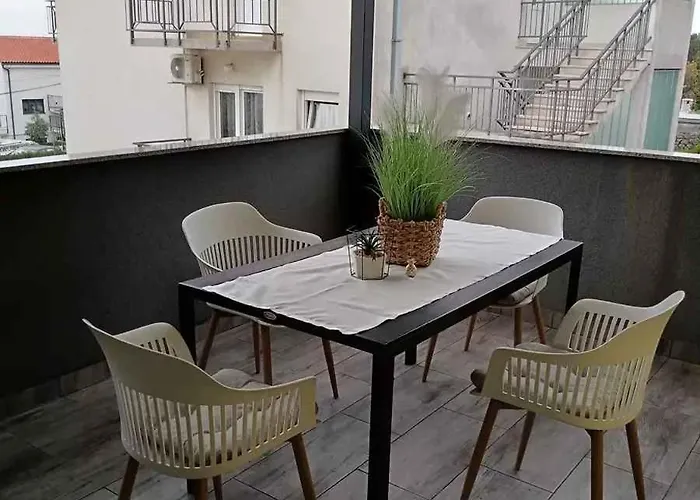 Two-bedroom In Lxxxviii